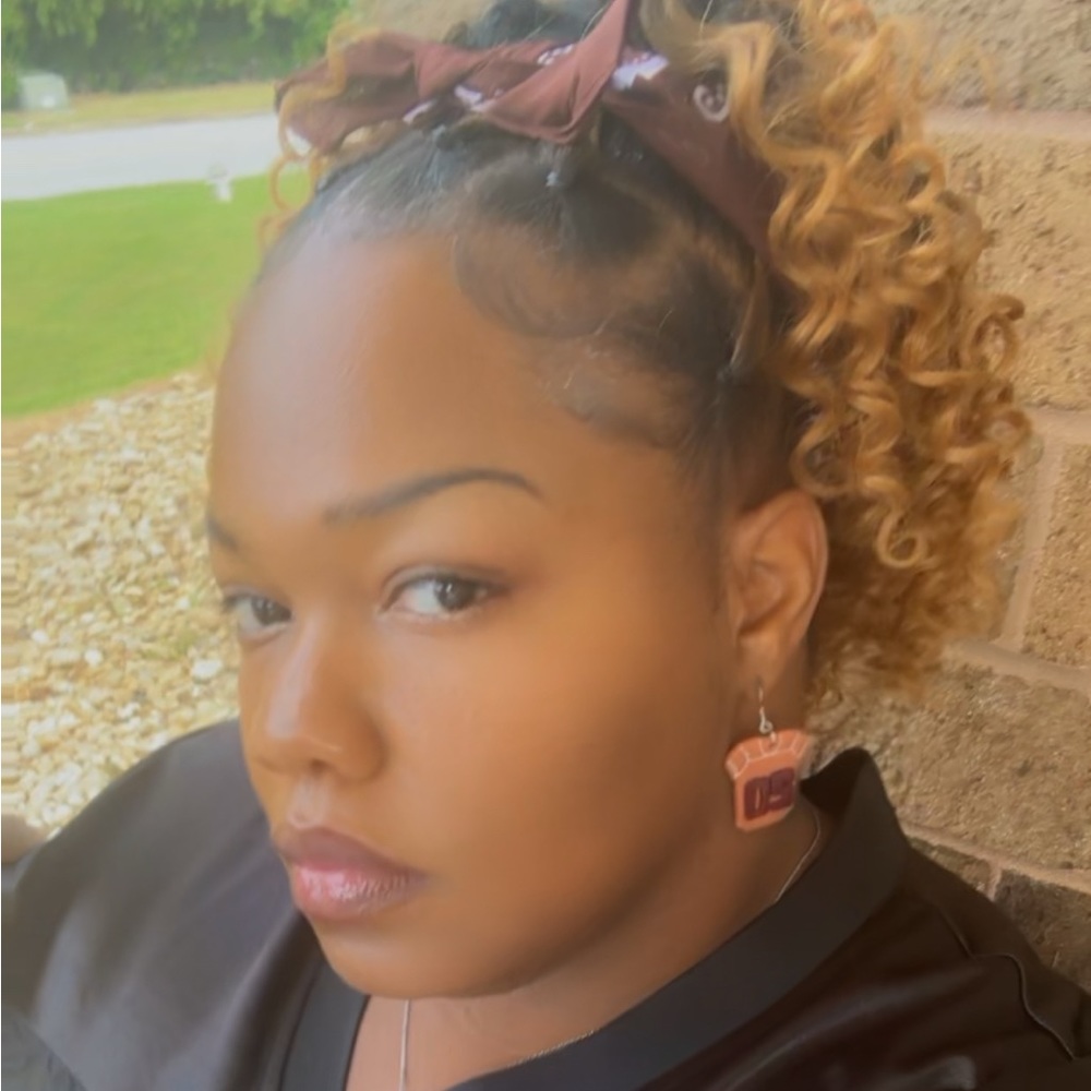 Meet your Posher, Jasmin